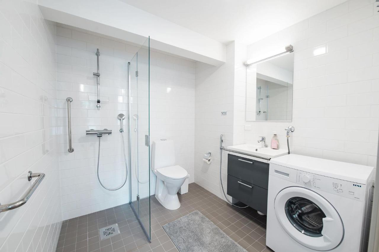 Forenom Serviced Apartments Helsinki Toeoeloe Exterior photo