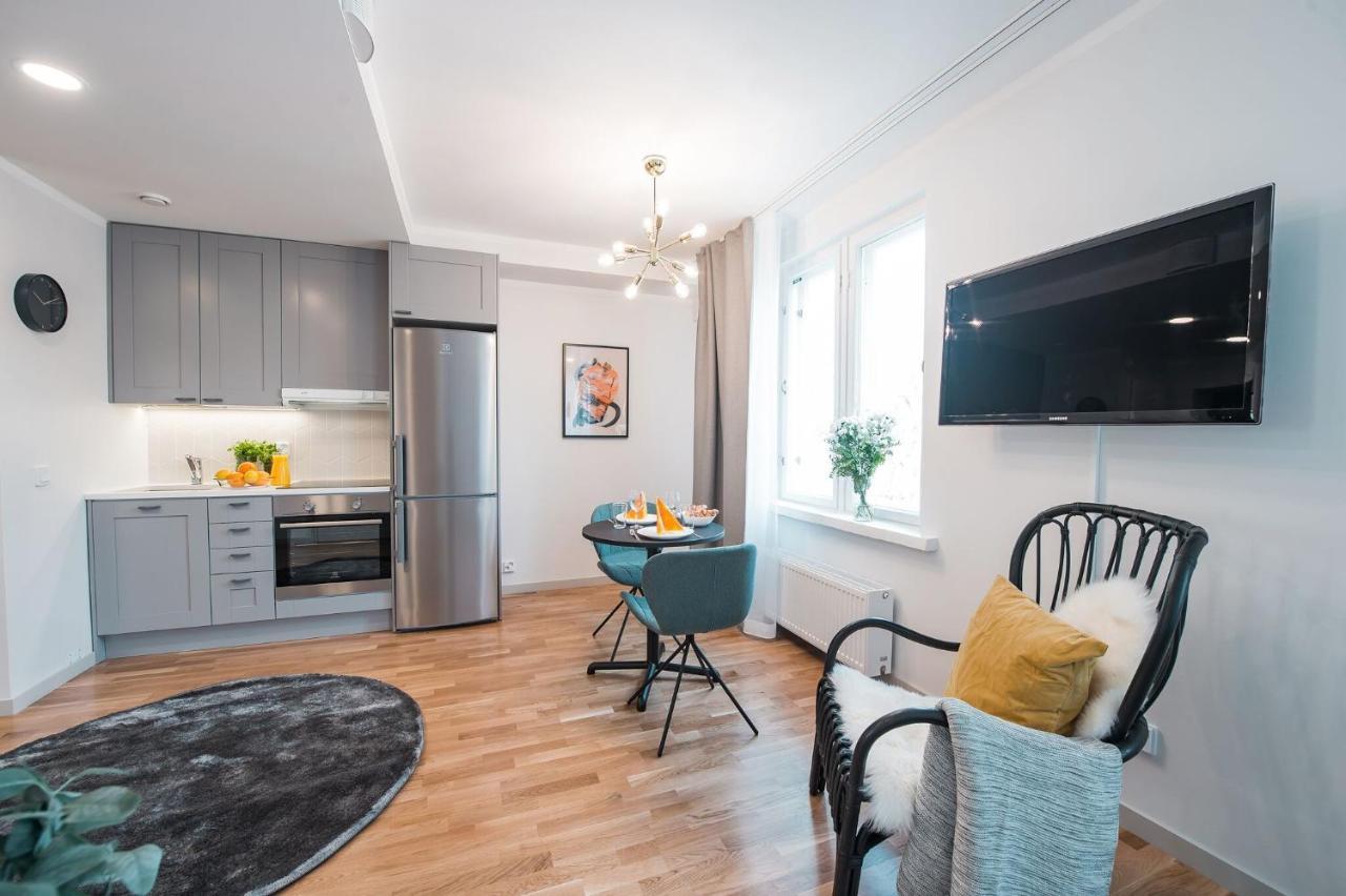 Forenom Serviced Apartments Helsinki Toeoeloe Exterior photo