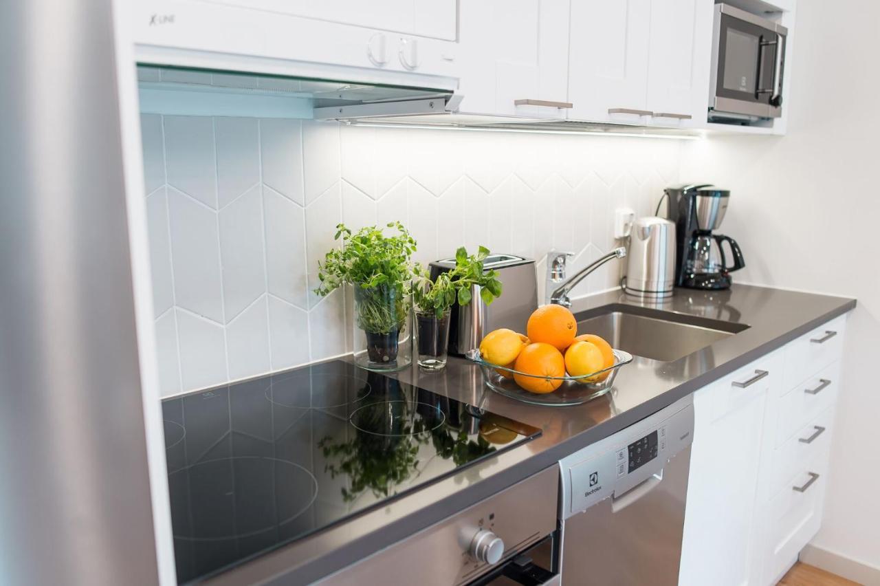 Forenom Serviced Apartments Helsinki Toeoeloe Exterior photo